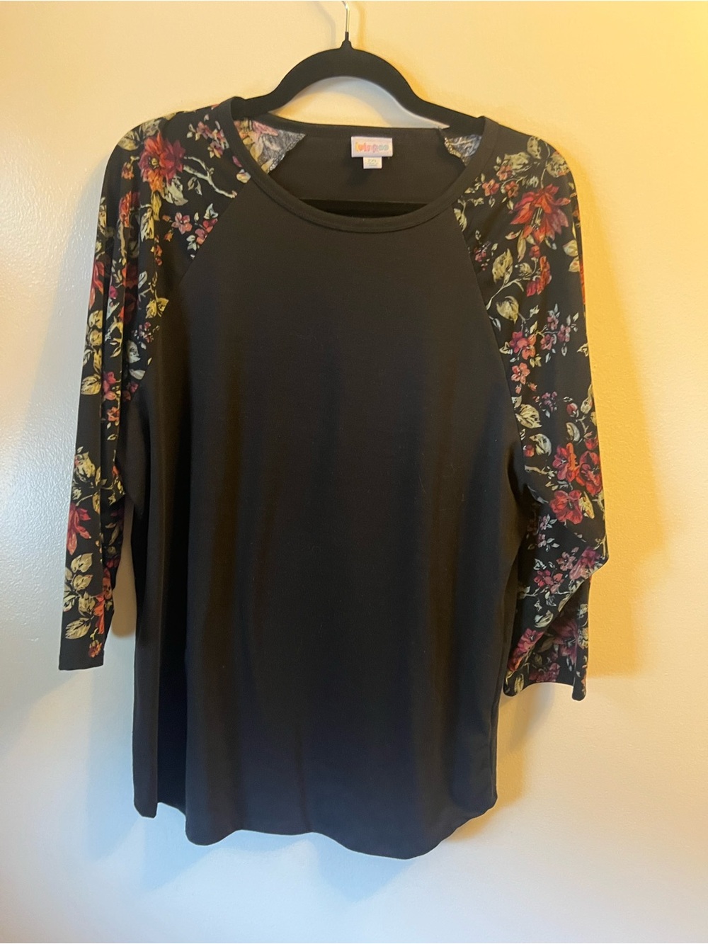 LuLaRoe Black Tee with Floral Raglan Sleeves